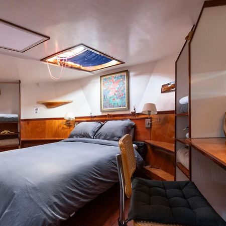 Hotel Anna Houseboat Ámsterdam Exterior foto